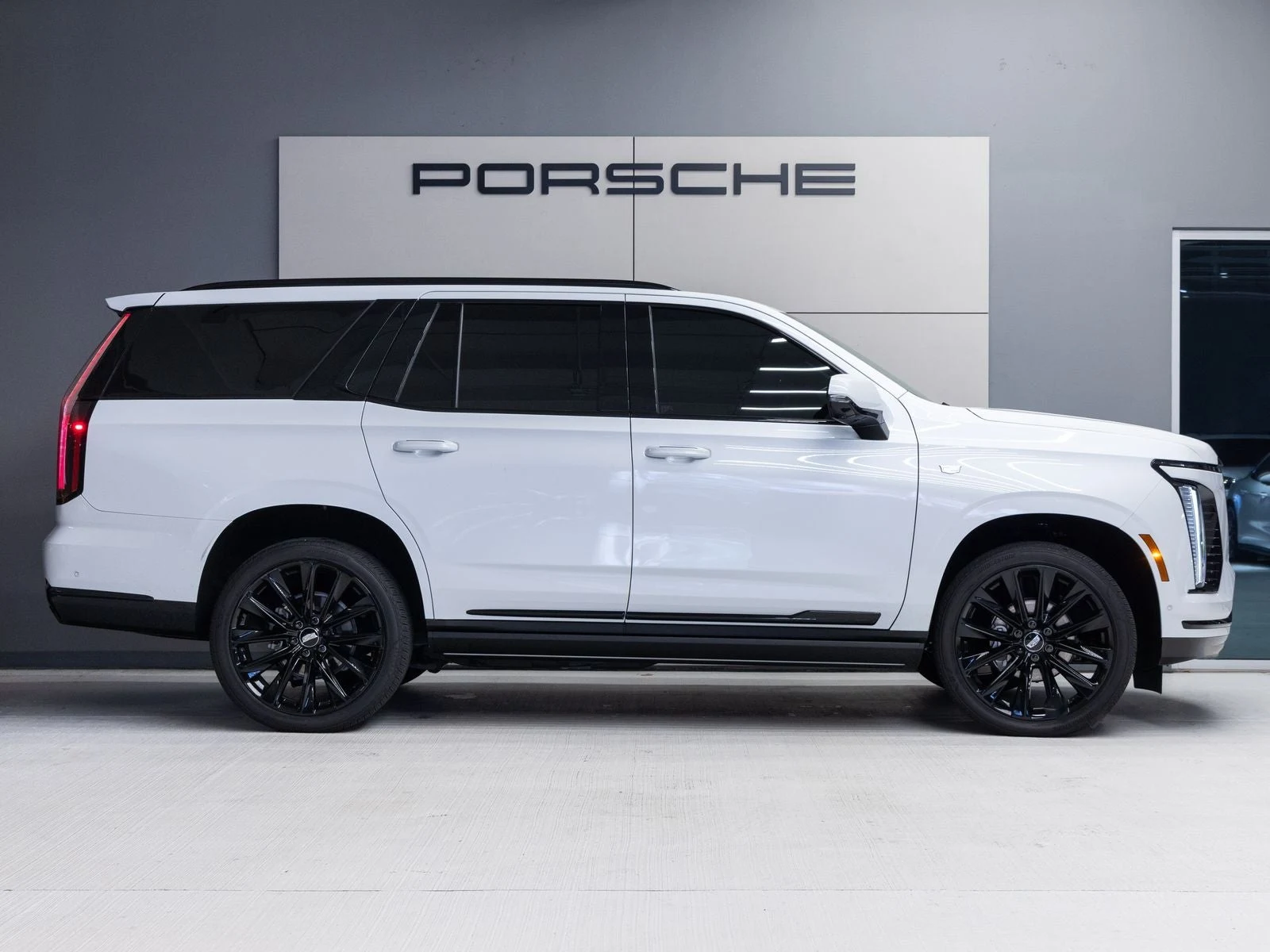 2026 Cadillac Escalade Platinum Sport (5th Generation), 8/20