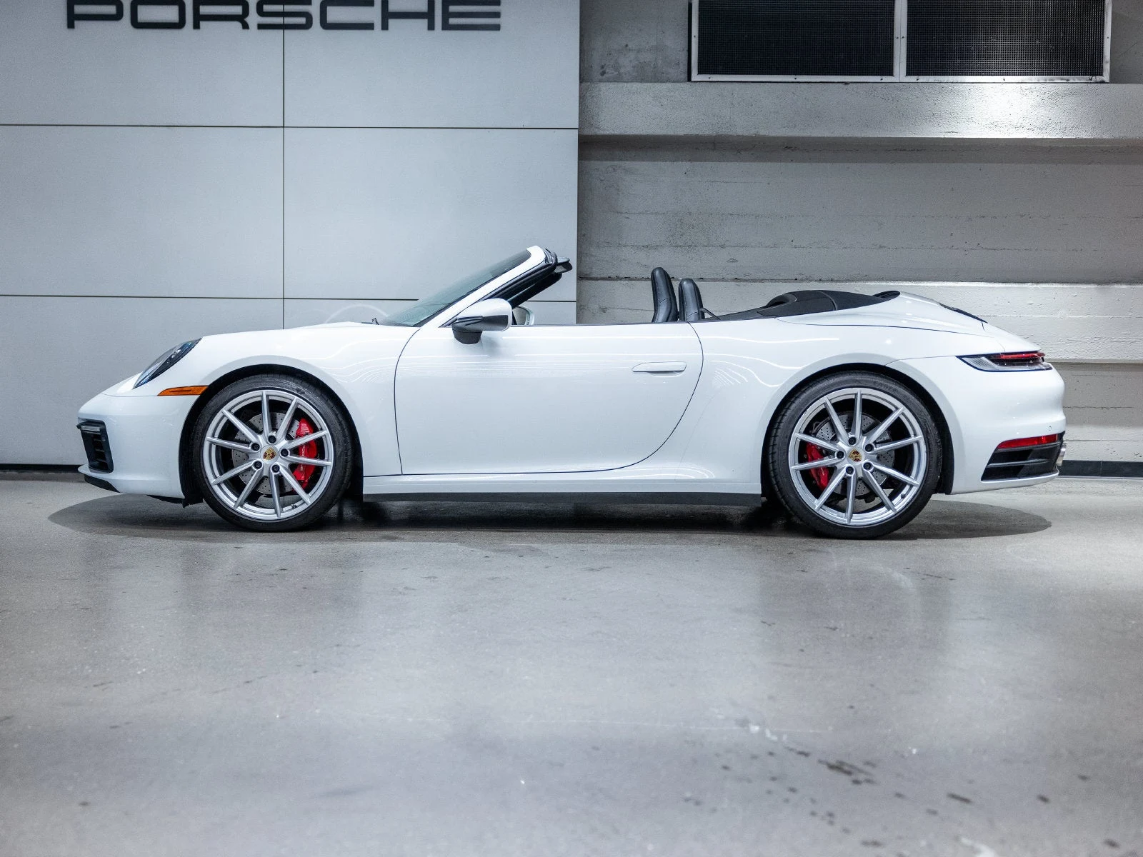 2020 Porsche 911 Carrera S Cabriolet (992.1), 2/20