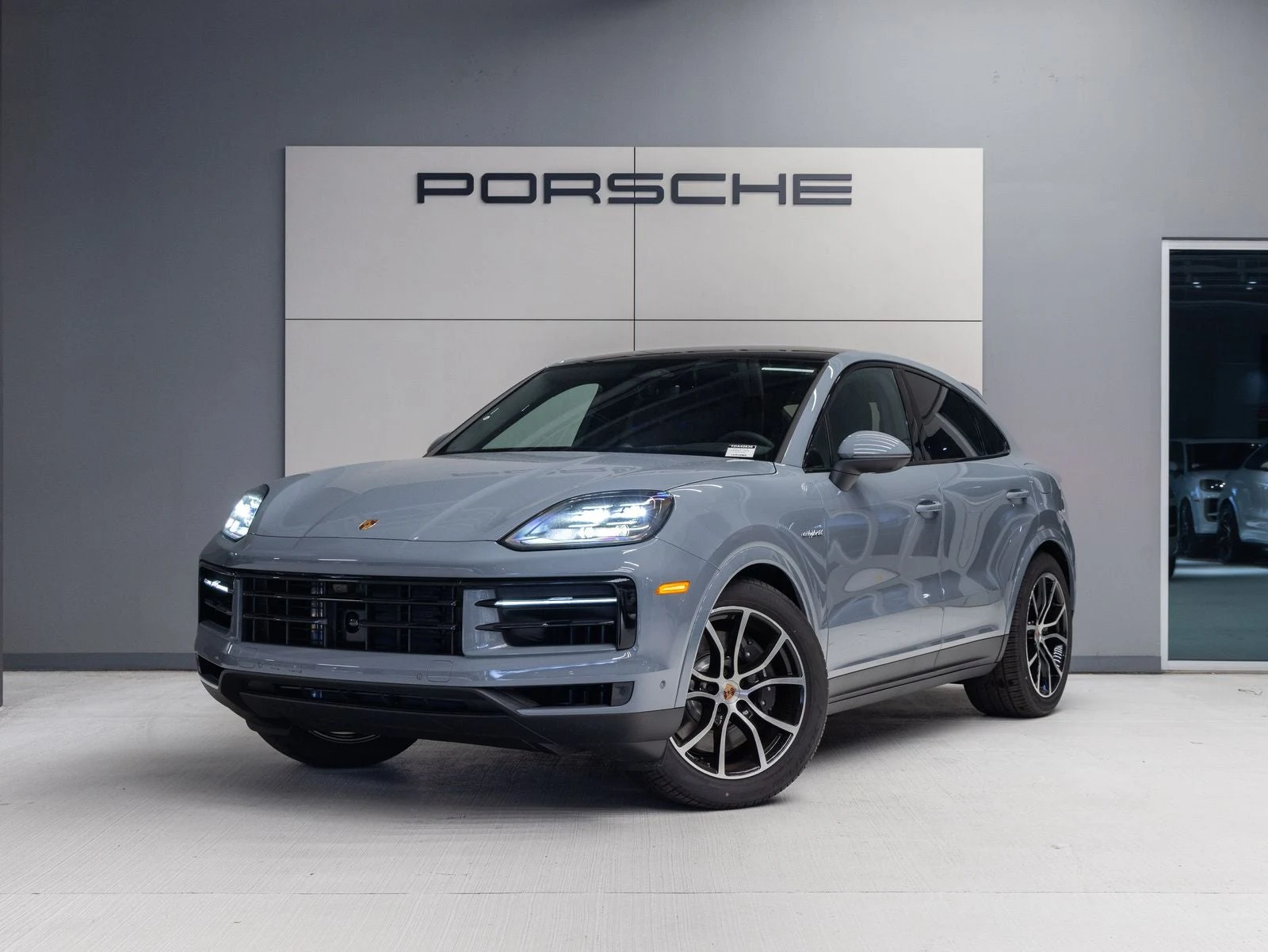 Porsche Cayenne E-Hybrid Coupé (3rd Generation) · Arctic Grey · Indigo Auto Group