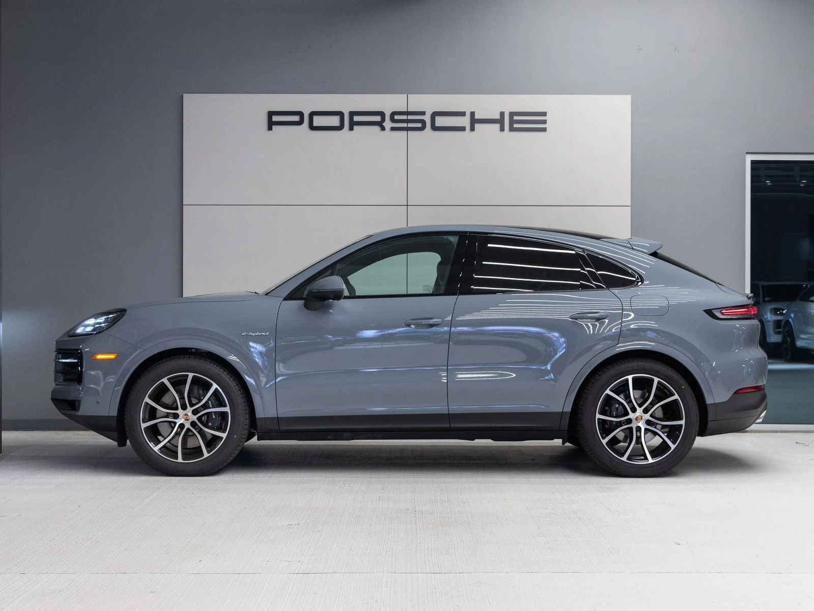 2026 Porsche Cayenne E-Hybrid Coupé (3rd Generation), 2/20