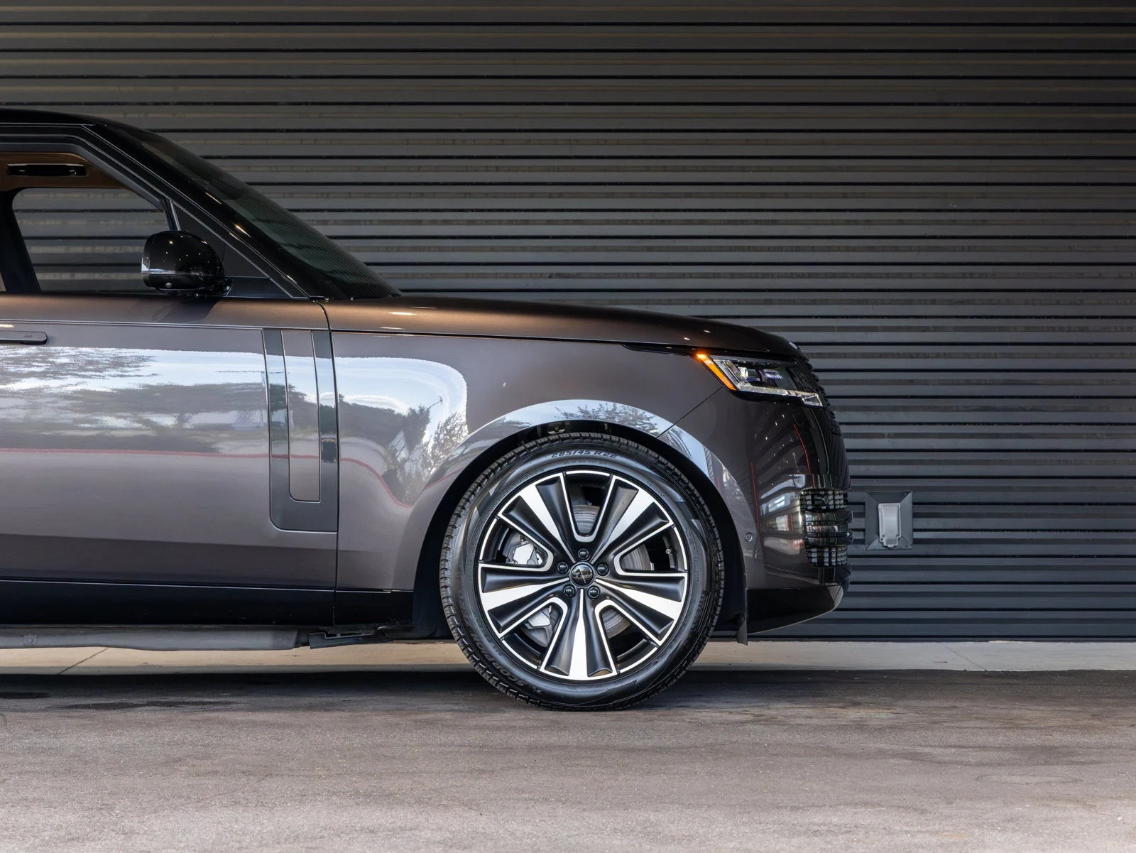 2026 Land Rover Range Rover SE Plug-in Hybrid (L460), 9/20