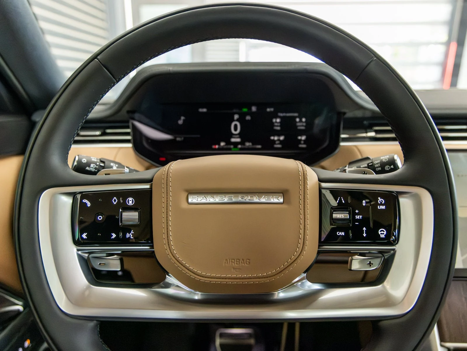 2026 Land Rover Range Rover SE Plug-in Hybrid (L460), 14/20
