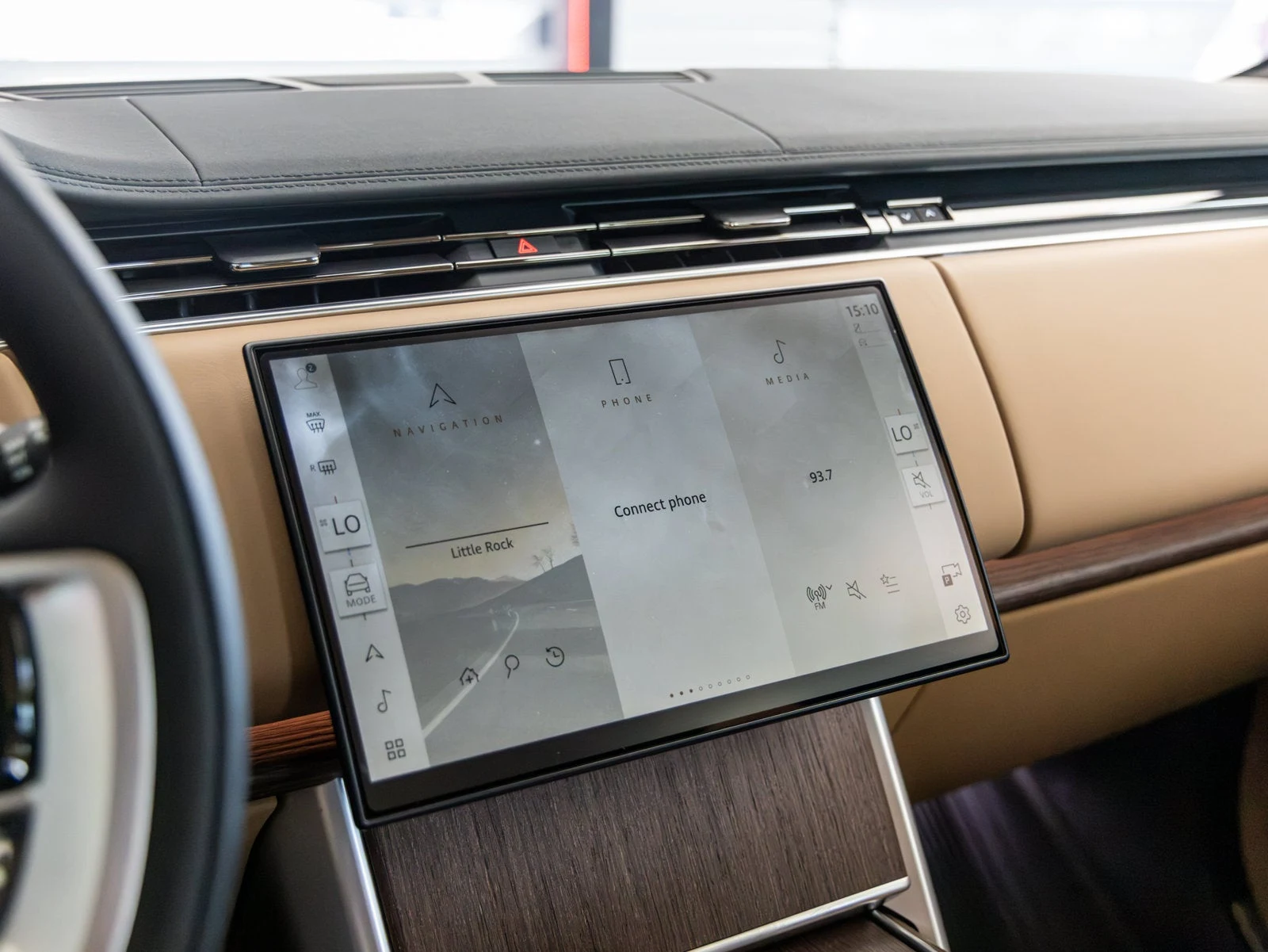 2026 Land Rover Range Rover SE Plug-in Hybrid (L460), 15/20