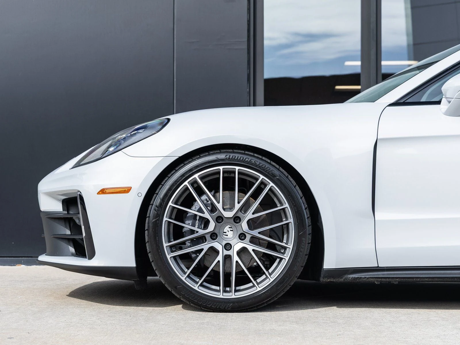 2026 Porsche Panamera (976), 13/20