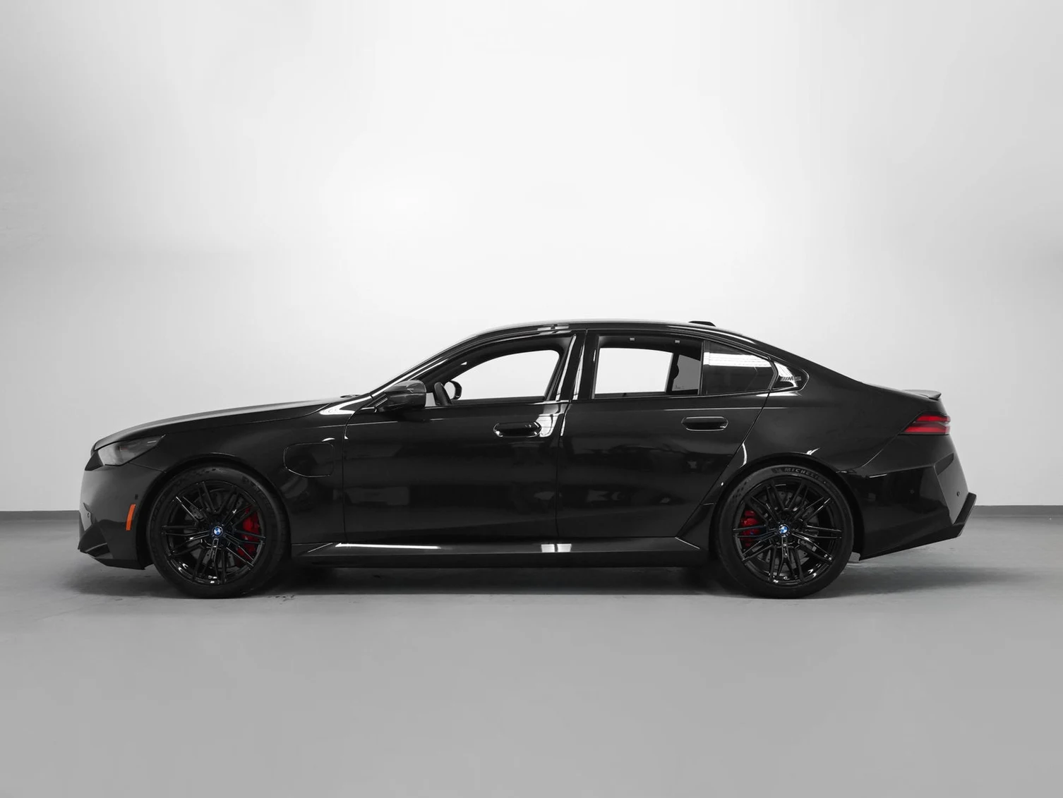 2026 BMW M5 Sedan (G90), 2/20