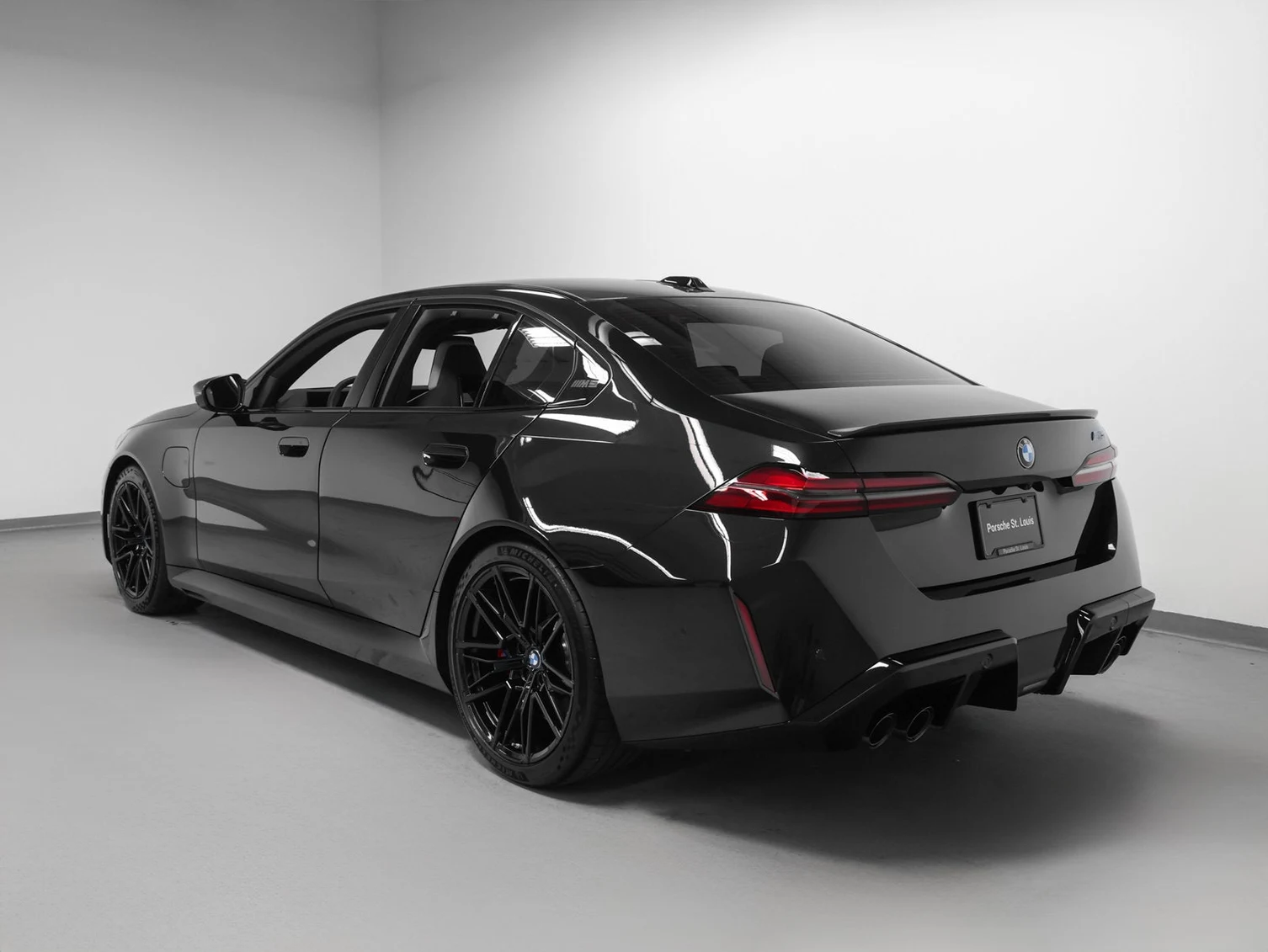 2026 BMW M5 Sedan (G90), 3/20
