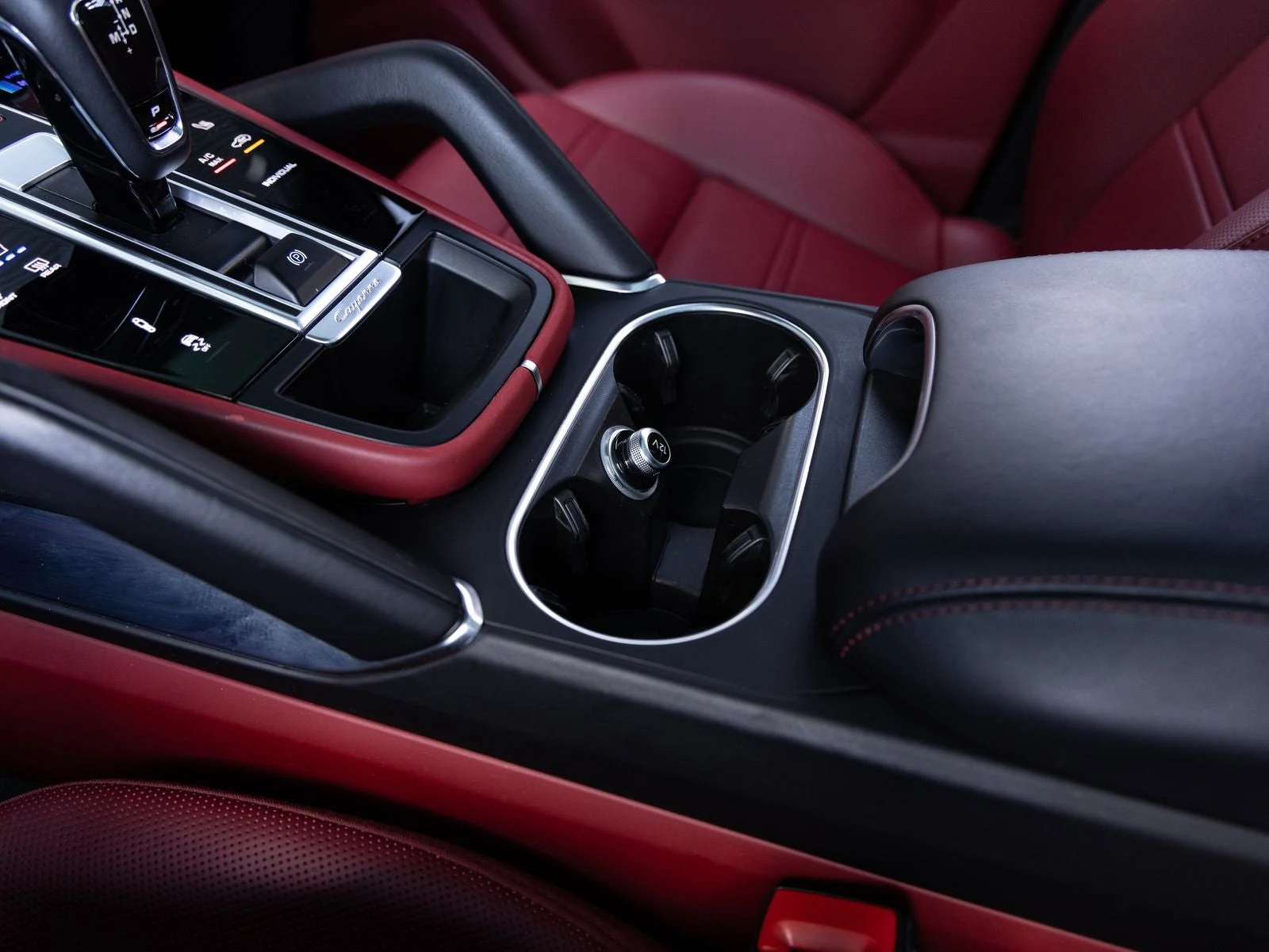 2023 Porsche Cayenne Turbo S E-Hybrid (3rd Generation), 18/20