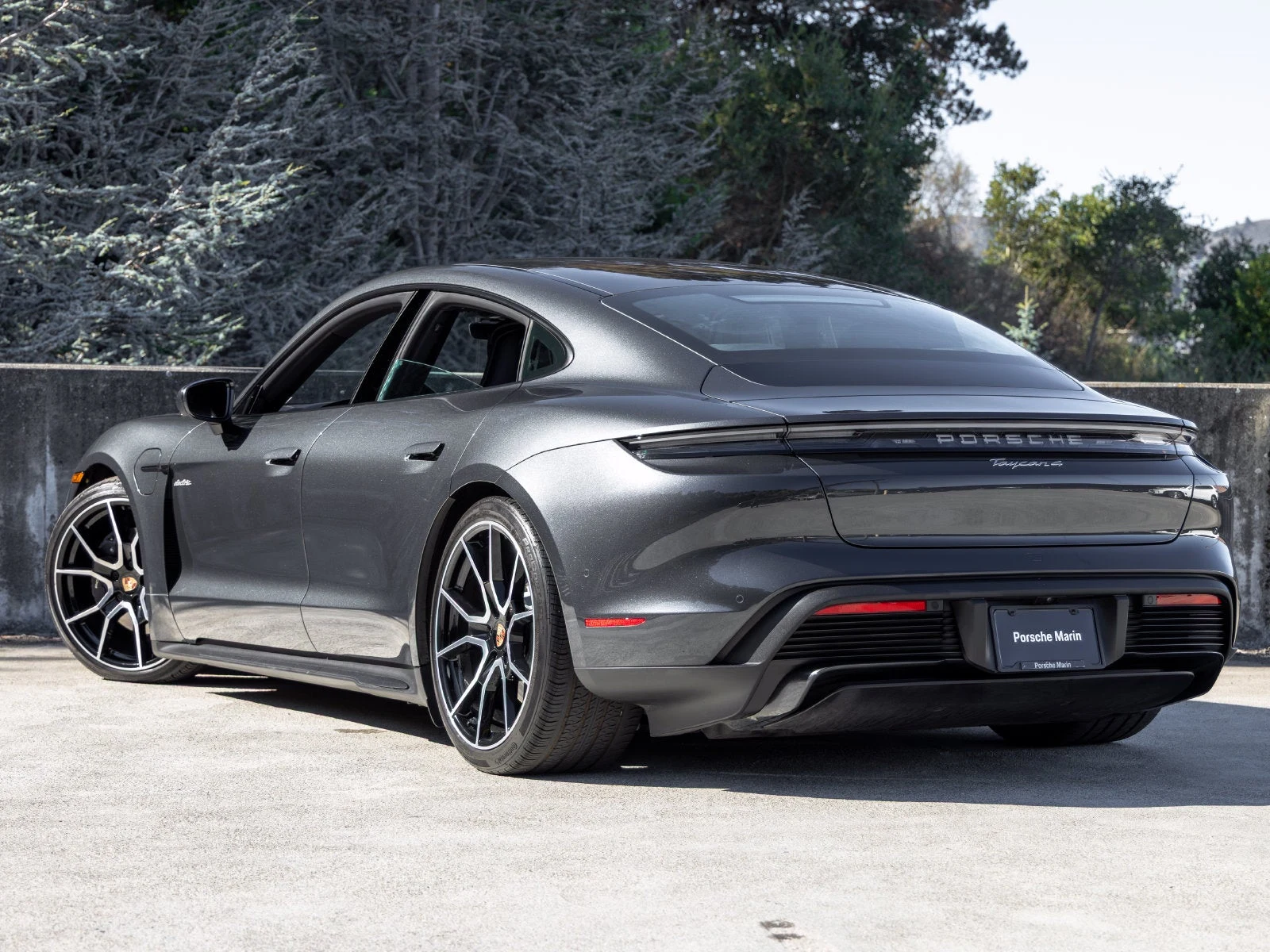 2026 Porsche Taycan 4 Sedan (2025 Update), 3/20