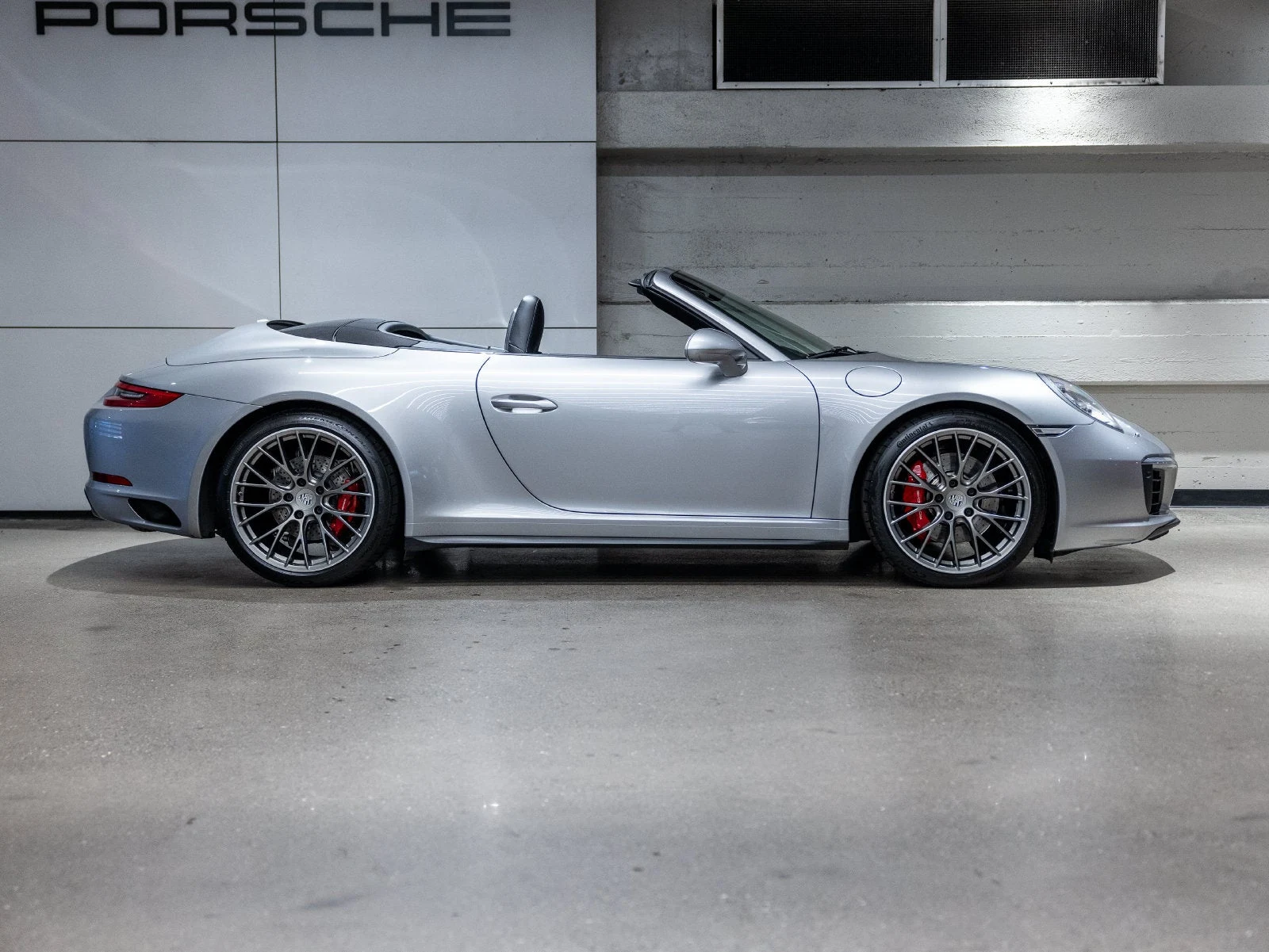 2017 Porsche 911 Carrera 4S Cabriolet (991.2), 9/20