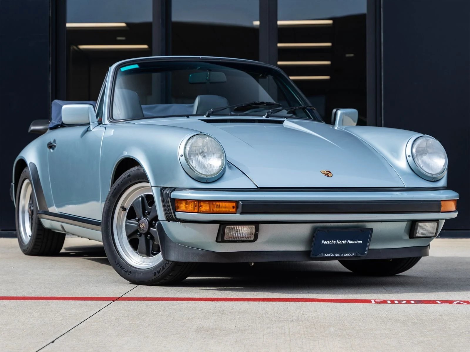 1988 Porsche 911 Carrera 3.2 Cabriolet, 6/20