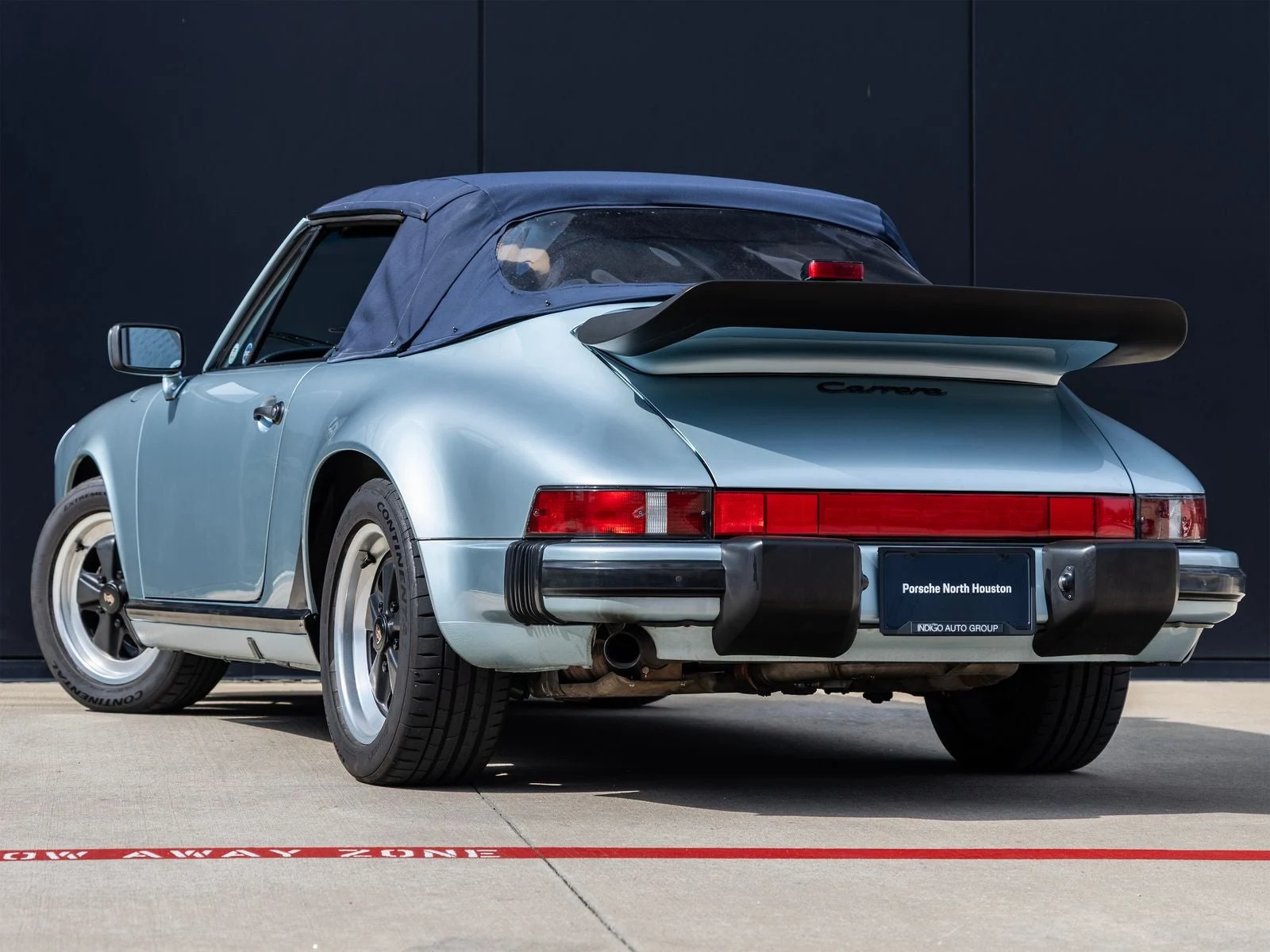 1988 Porsche 911 Carrera 3.2 Cabriolet, 11/20