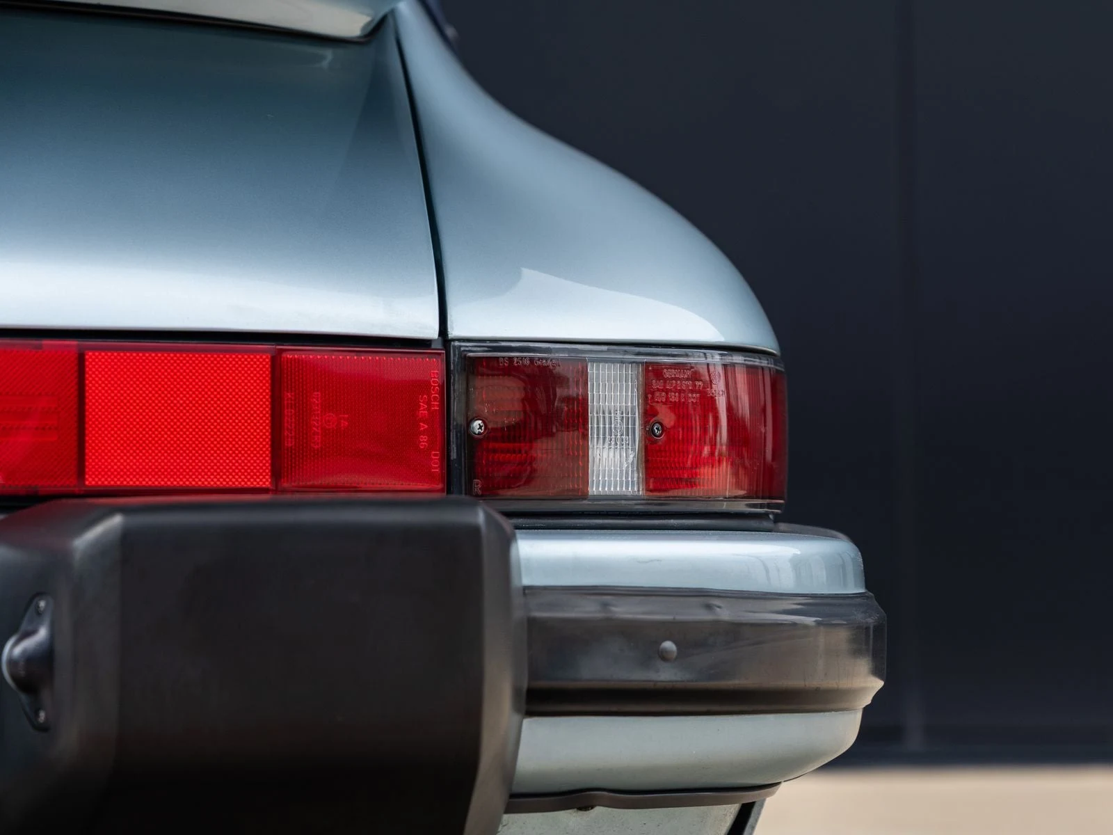 1988 Porsche 911 Carrera 3.2 Cabriolet, 17/20