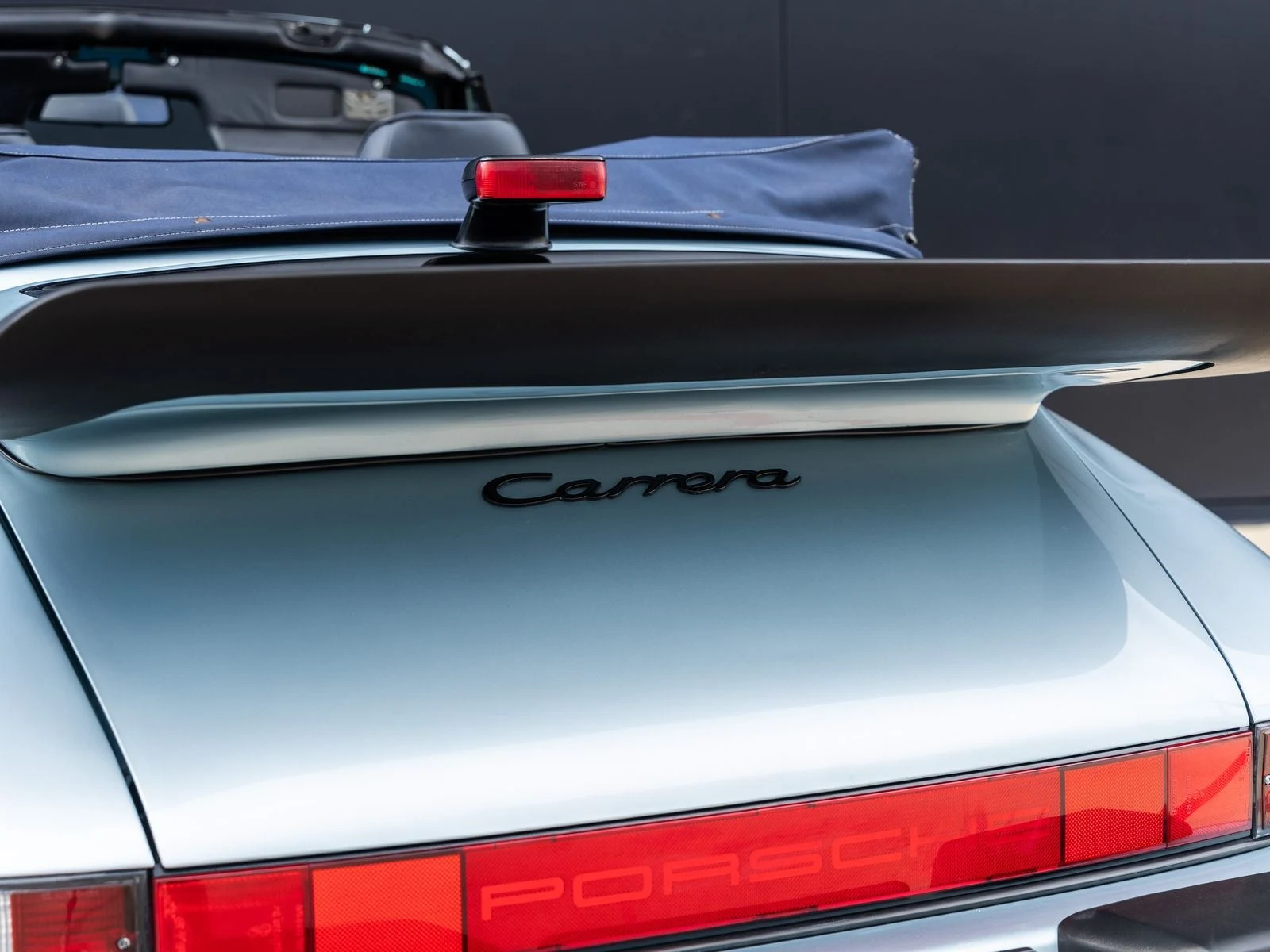 1988 Porsche 911 Carrera 3.2 Cabriolet, 18/20