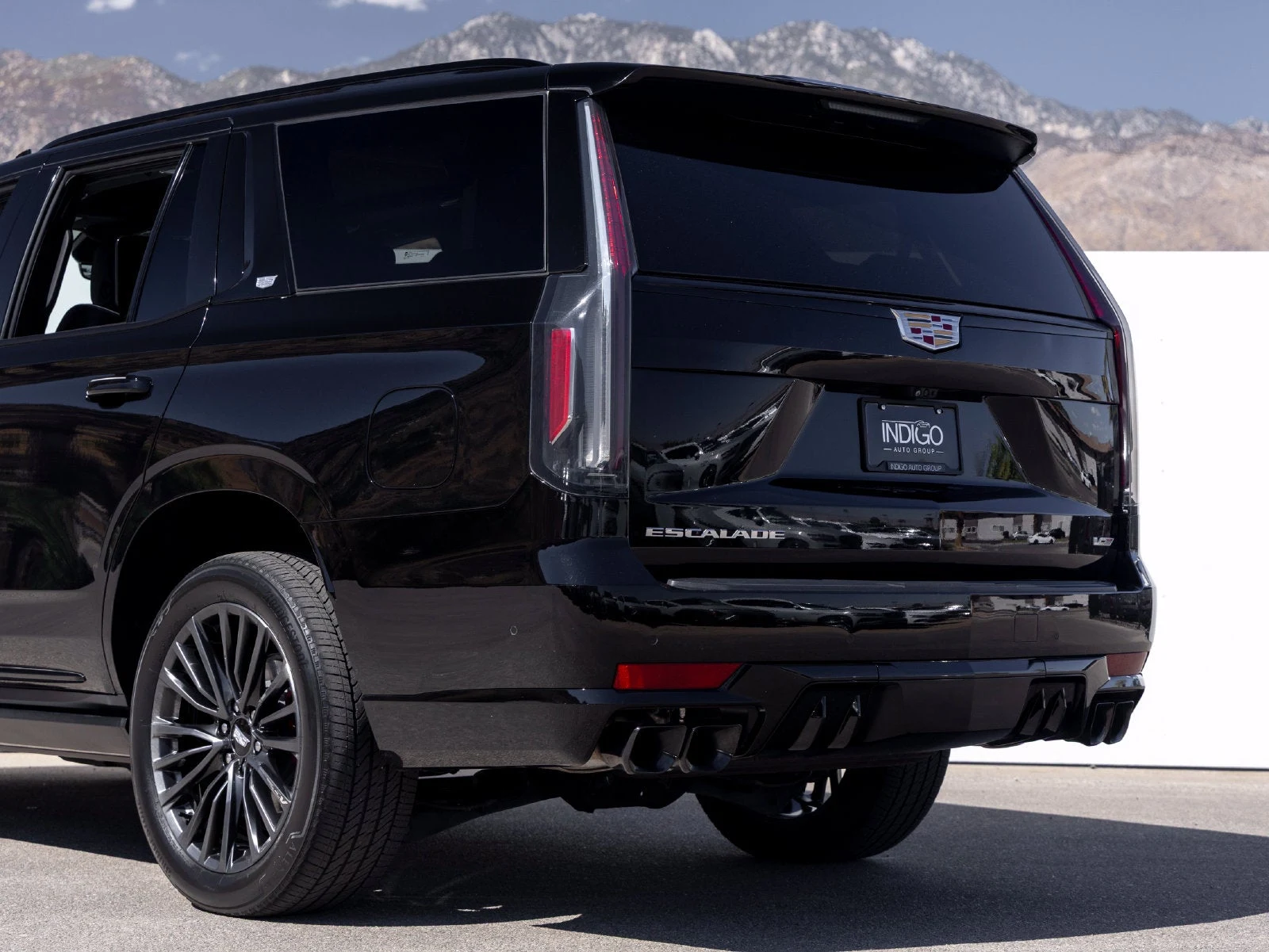 2023 Cadillac Escalade V-Series (5th Generation), 5/20