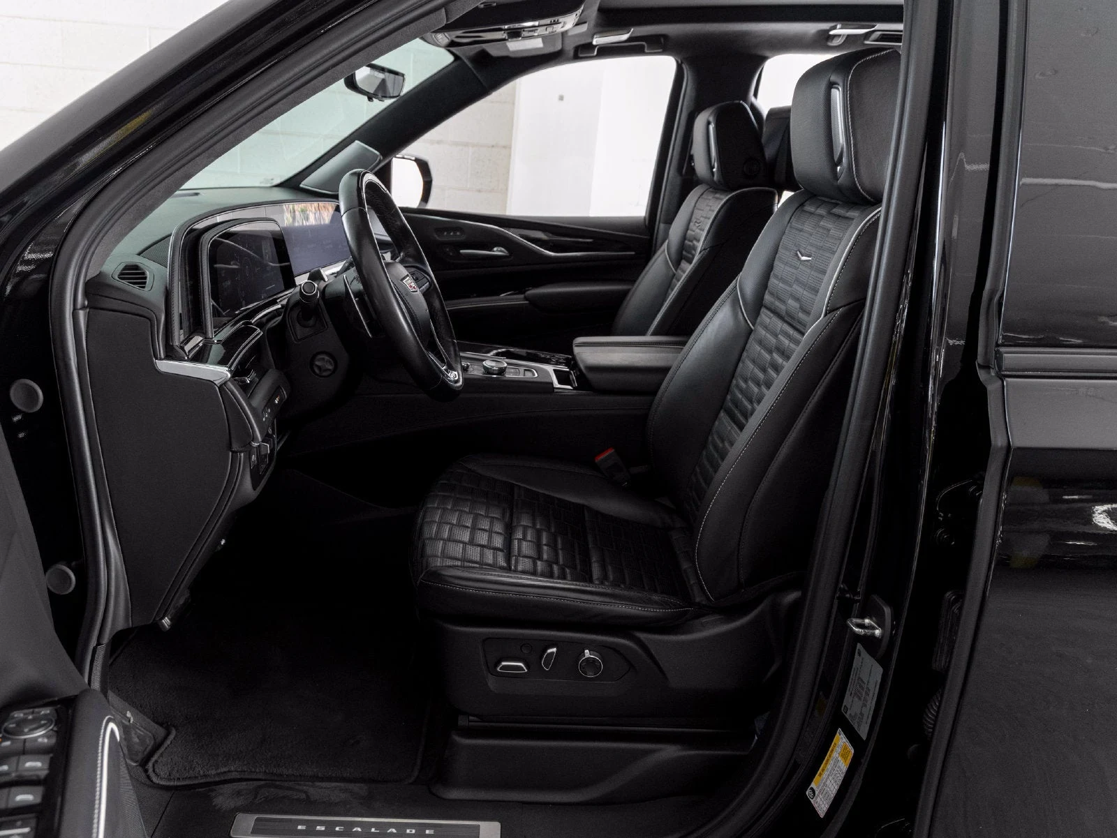 2023 Cadillac Escalade V-Series (5th Generation), 11/20