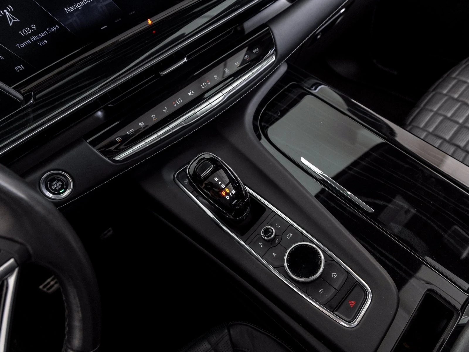 2023 Cadillac Escalade V-Series (5th Generation), 19/20