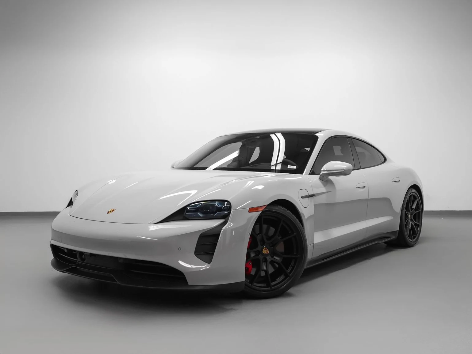 Porsche Taycan GTS (Original Version) · Chalk · Indigo Auto Group