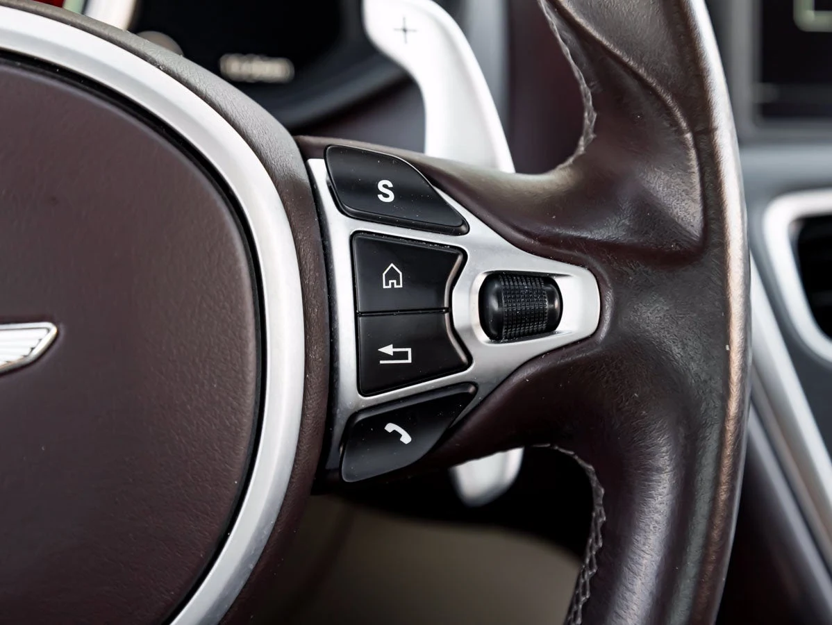 2019 Aston Martin DB11 Volante, 17/20
