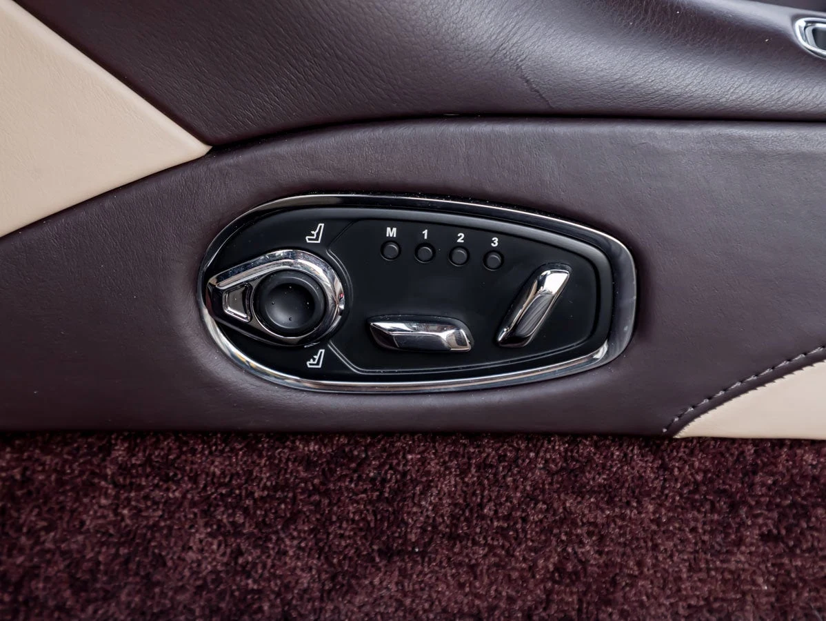 2019 Aston Martin DB11 Volante, 20/20