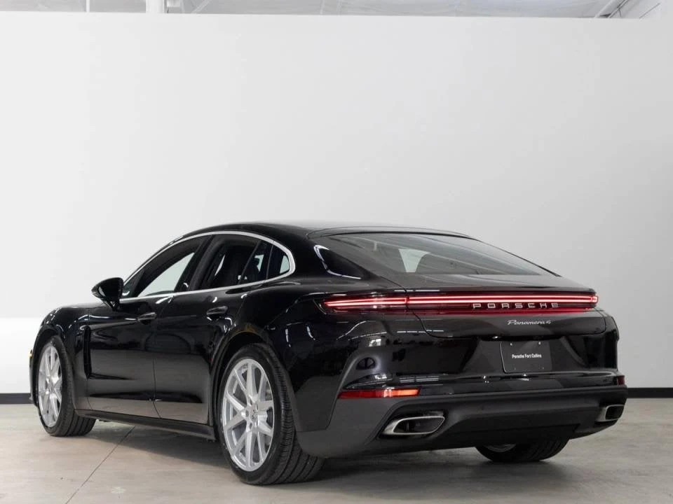 2025 Porsche Panamera 4 (976), 3/20
