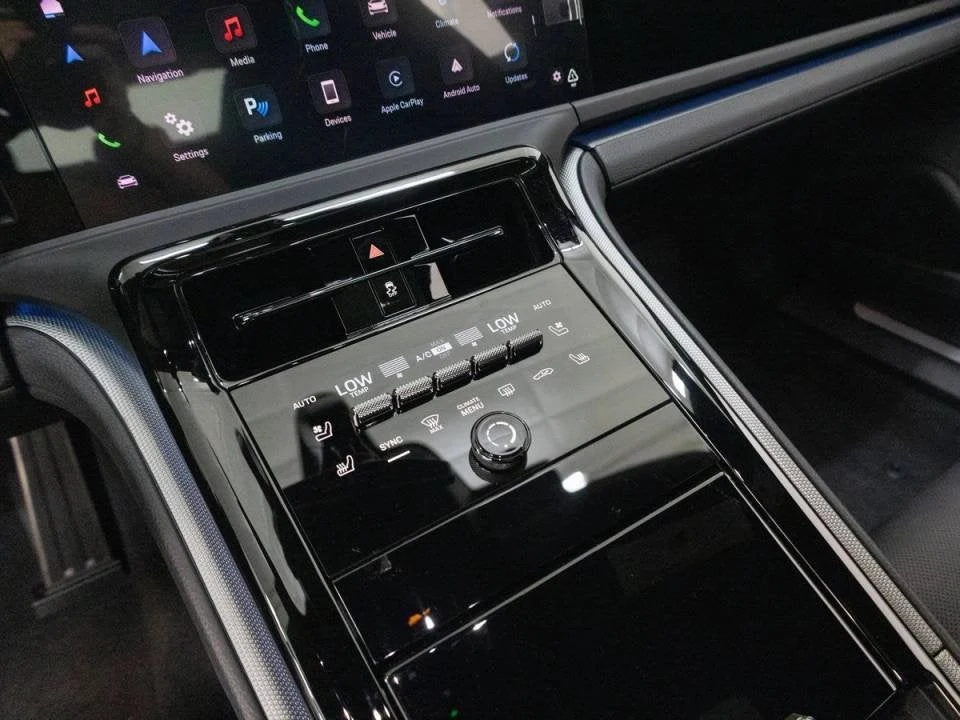 2025 Porsche Panamera 4 (976), 19/20
