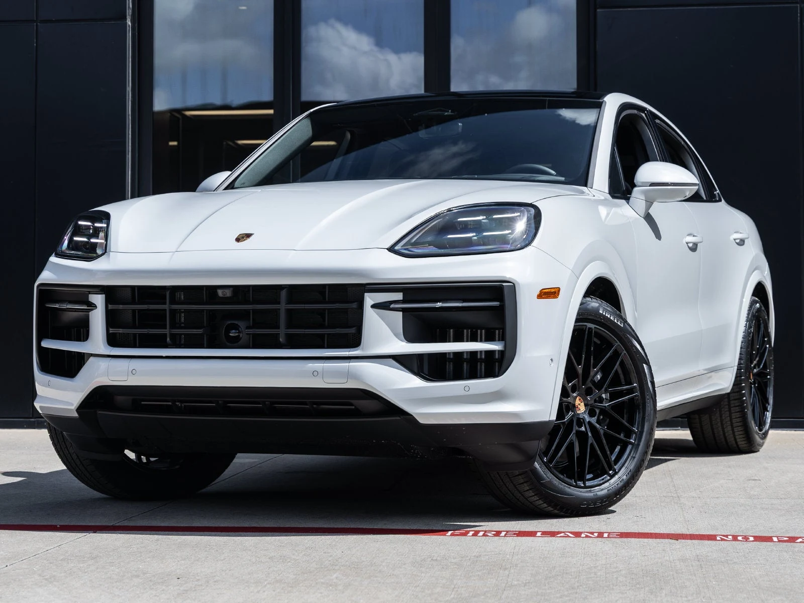 Porsche Cayenne Coupé (3rd Generation) · Carrara White Metallic · Indigo Auto Group