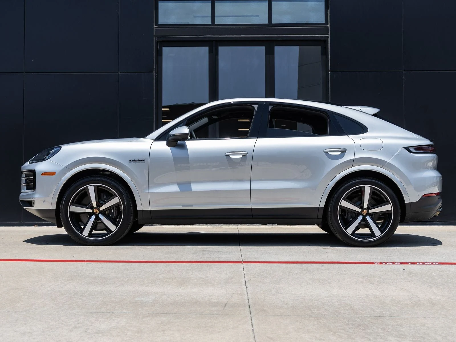 2025 Porsche Cayenne E-Hybrid Coupé (3rd Generation), 2/20