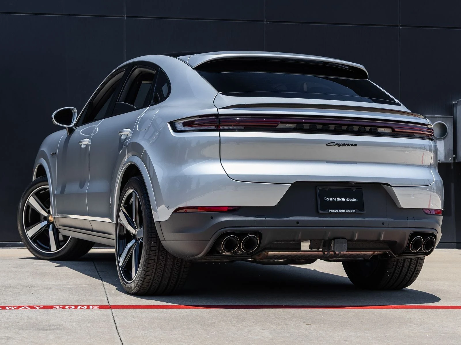 2025 Porsche Cayenne E-Hybrid Coupé (3rd Generation), 3/20