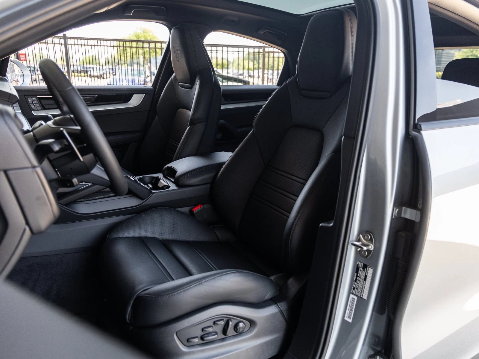 2025 Porsche Cayenne E-Hybrid Coupé (3rd Generation), 5/20