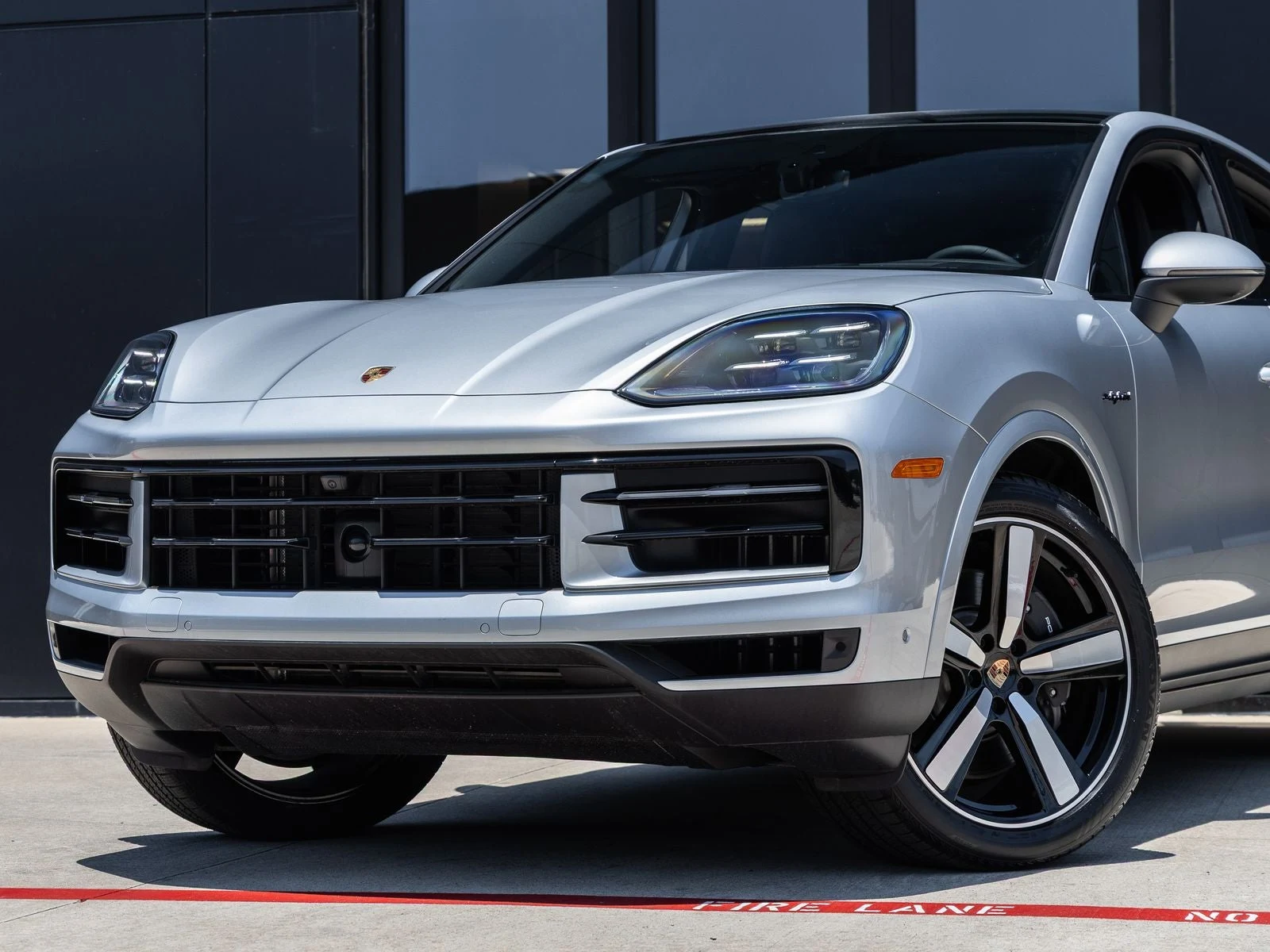 2025 Porsche Cayenne E-Hybrid Coupé (3rd Generation), 7/20