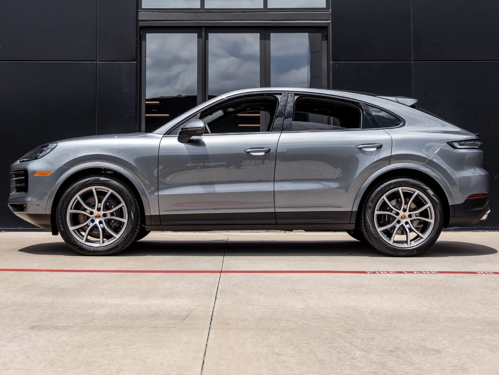 2026 Porsche Cayenne Coupé (3rd Generation), 2/20