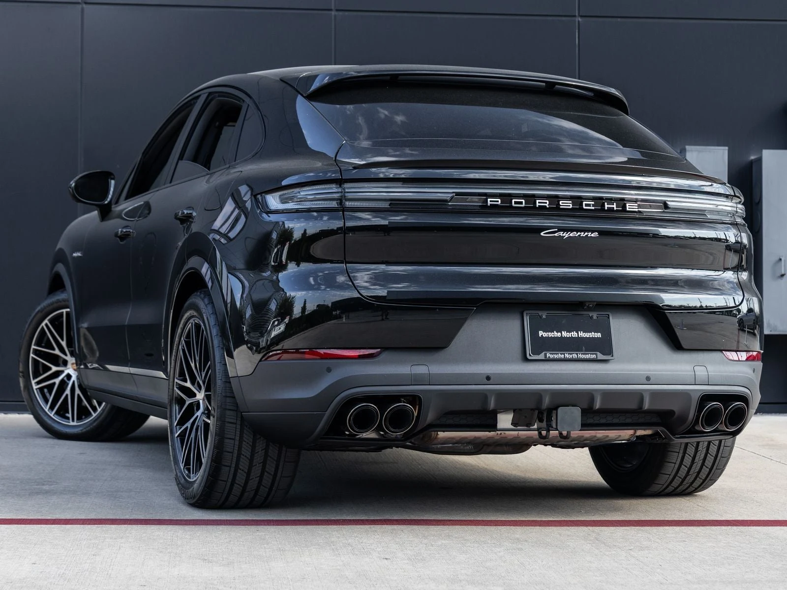 2026 Porsche Cayenne E-Hybrid Coupé (3rd Generation), 3/20
