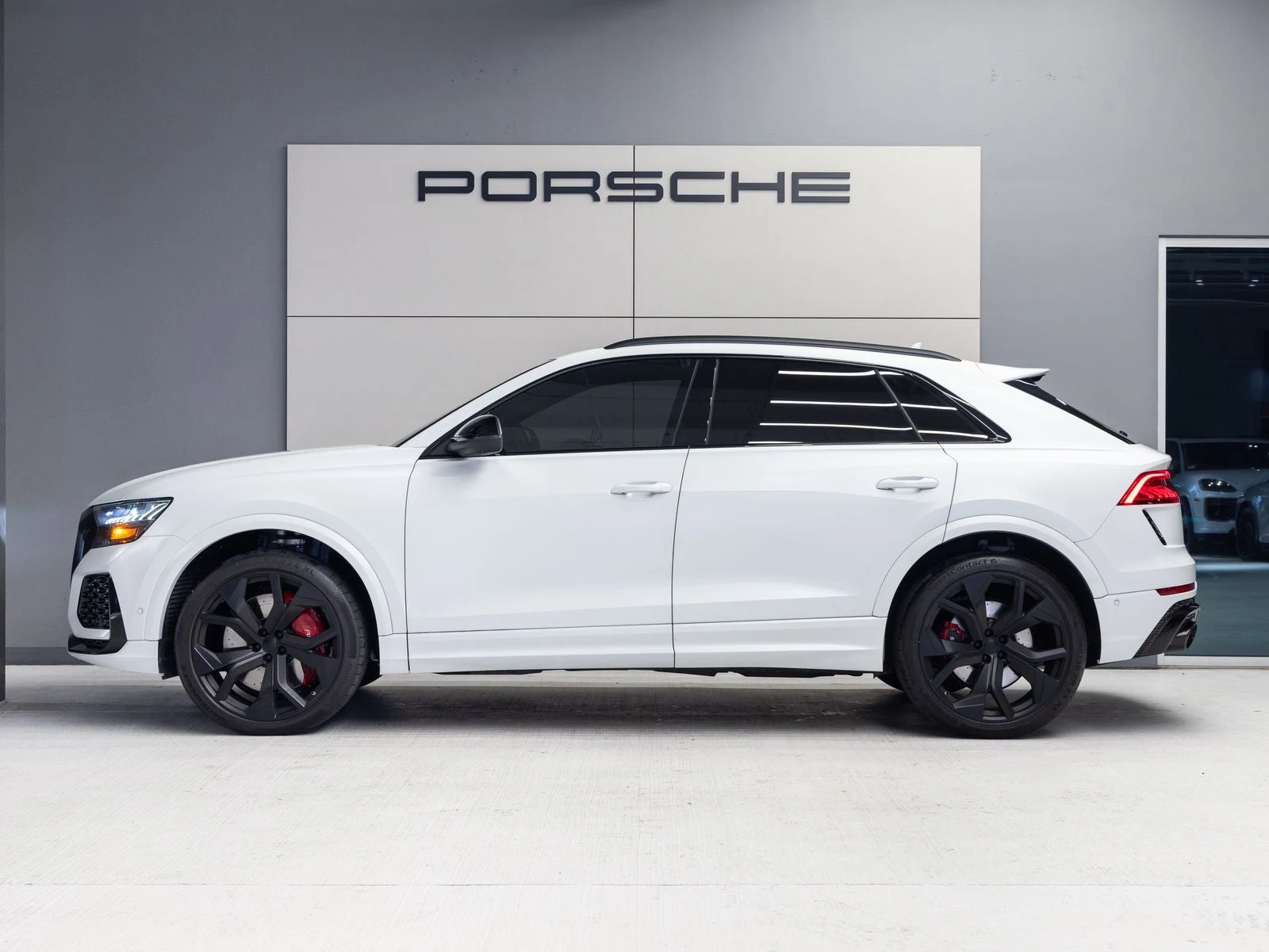 2024 Audi RS Q8 (4M), 2/20