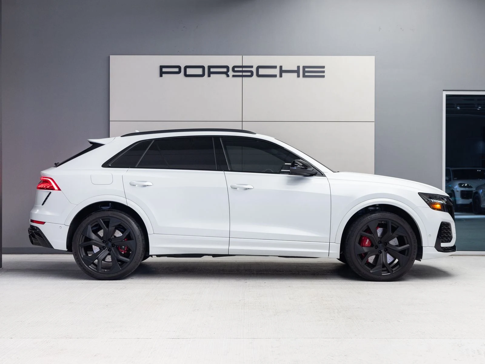 2024 Audi RS Q8 (4M), 8/20