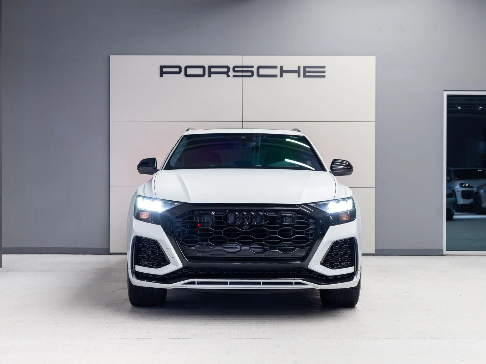 2024 Audi RS Q8 (4M), 10/20