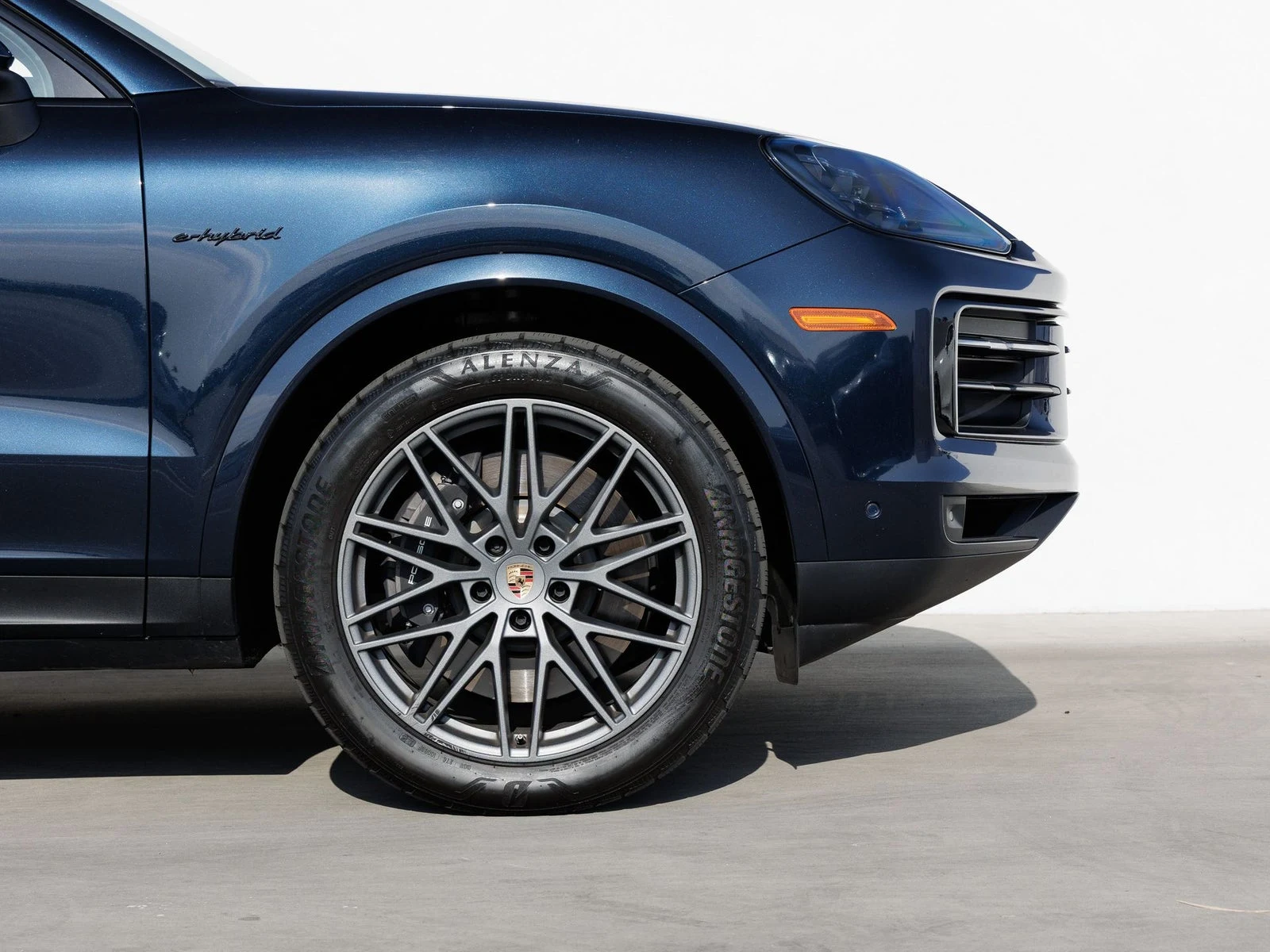 2025 Porsche Cayenne E-Hybrid Coupé (3rd Generation), 11/20