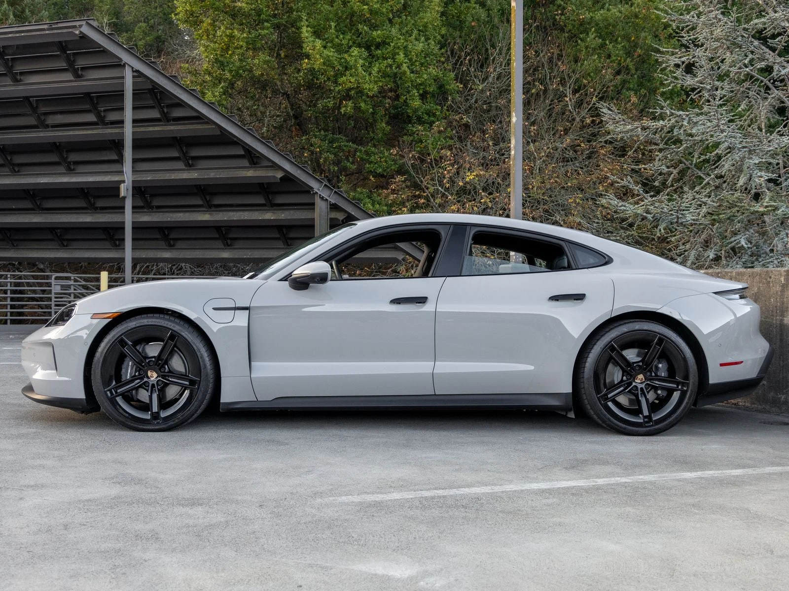 2025 Porsche Taycan 4 Sedan (2025 Update), 2/20