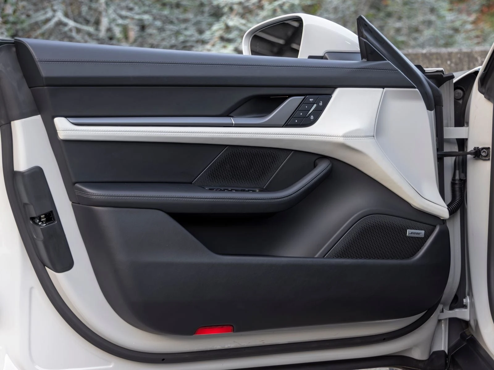 2025 Porsche Taycan 4 Sedan (2025 Update), 20/20