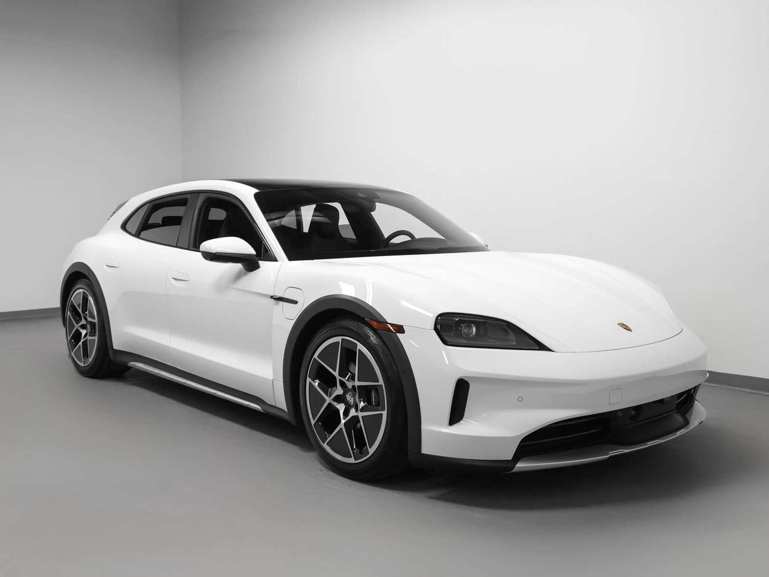 2025 Porsche Taycan 4 Cross Turismo (2025 Update), 9/20