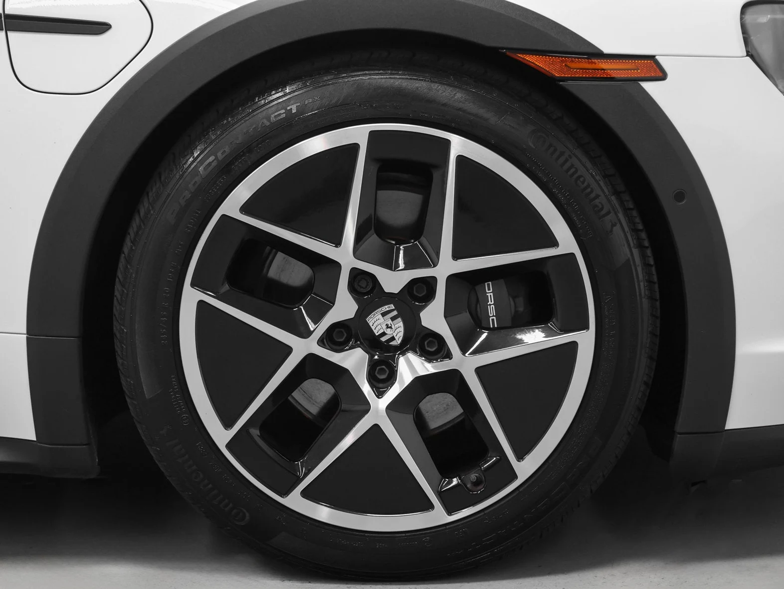 2025 Porsche Taycan 4 Cross Turismo (2025 Update), 14/20