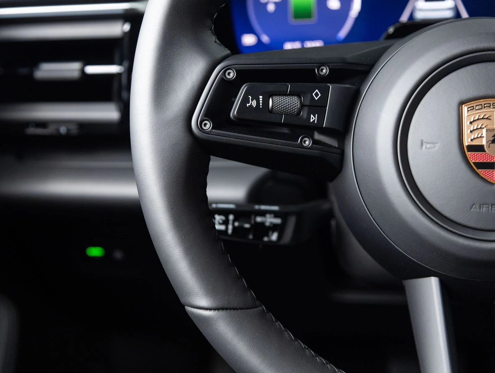 2026 Porsche Macan 4 Electric (XAB), 15/20