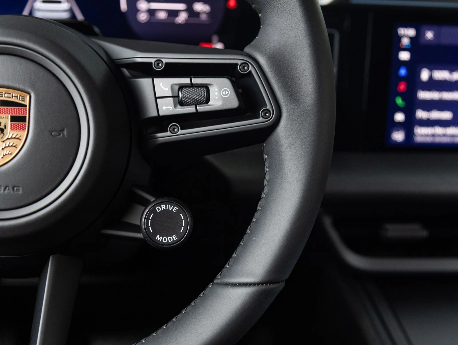 2026 Porsche Macan 4 Electric (XAB), 16/20