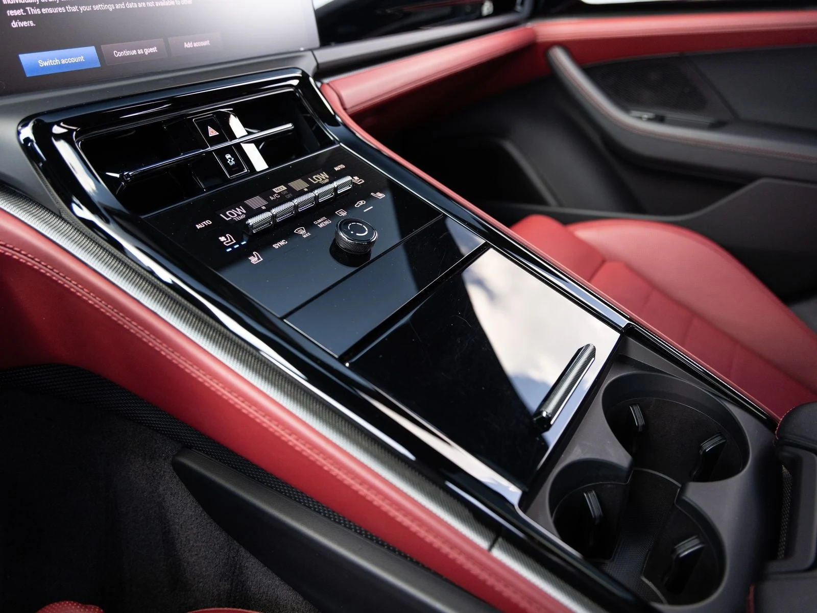 2025 Porsche Panamera (976), 17/20