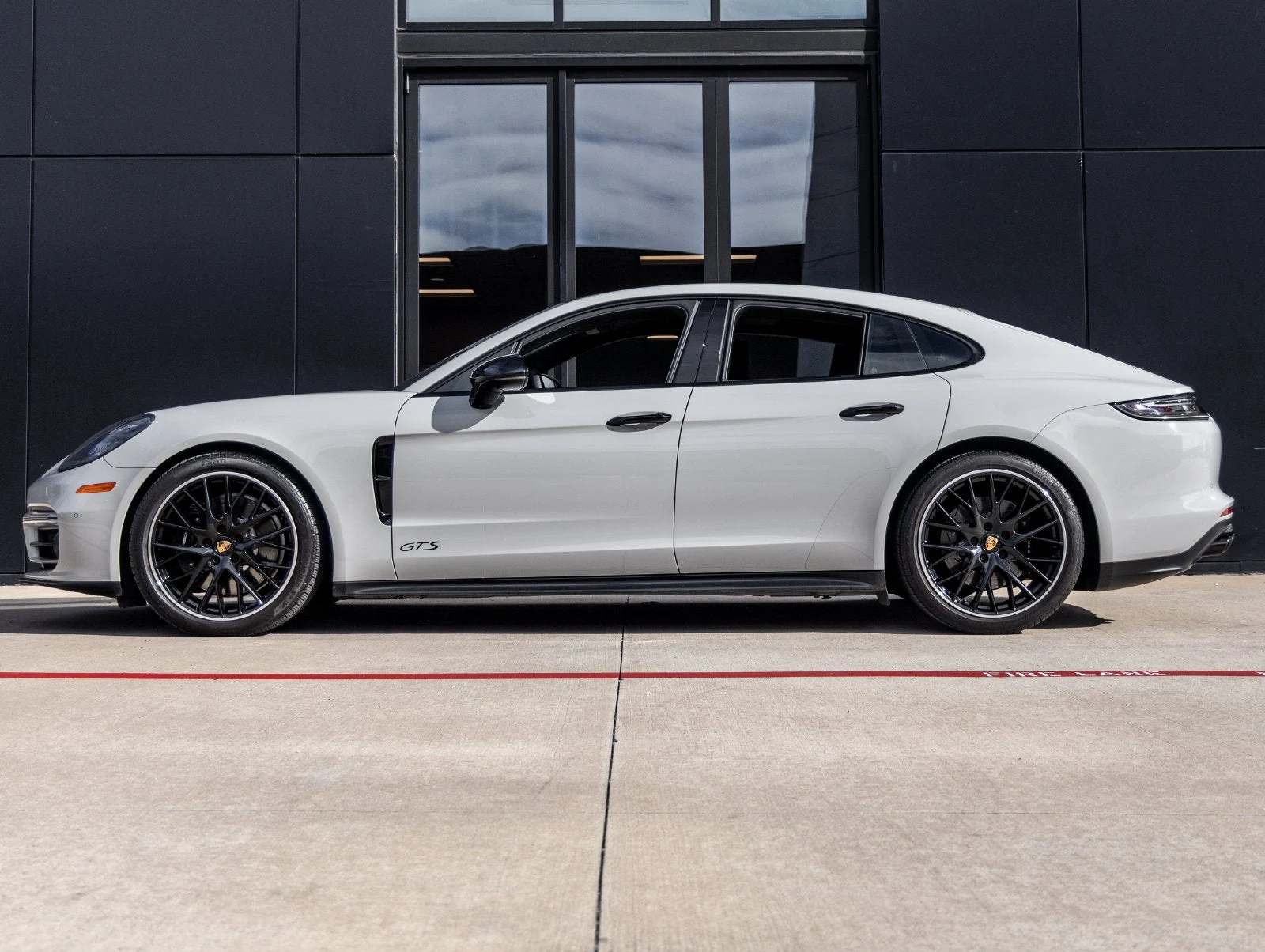 2022 Porsche Panamera GTS (971), 2/20