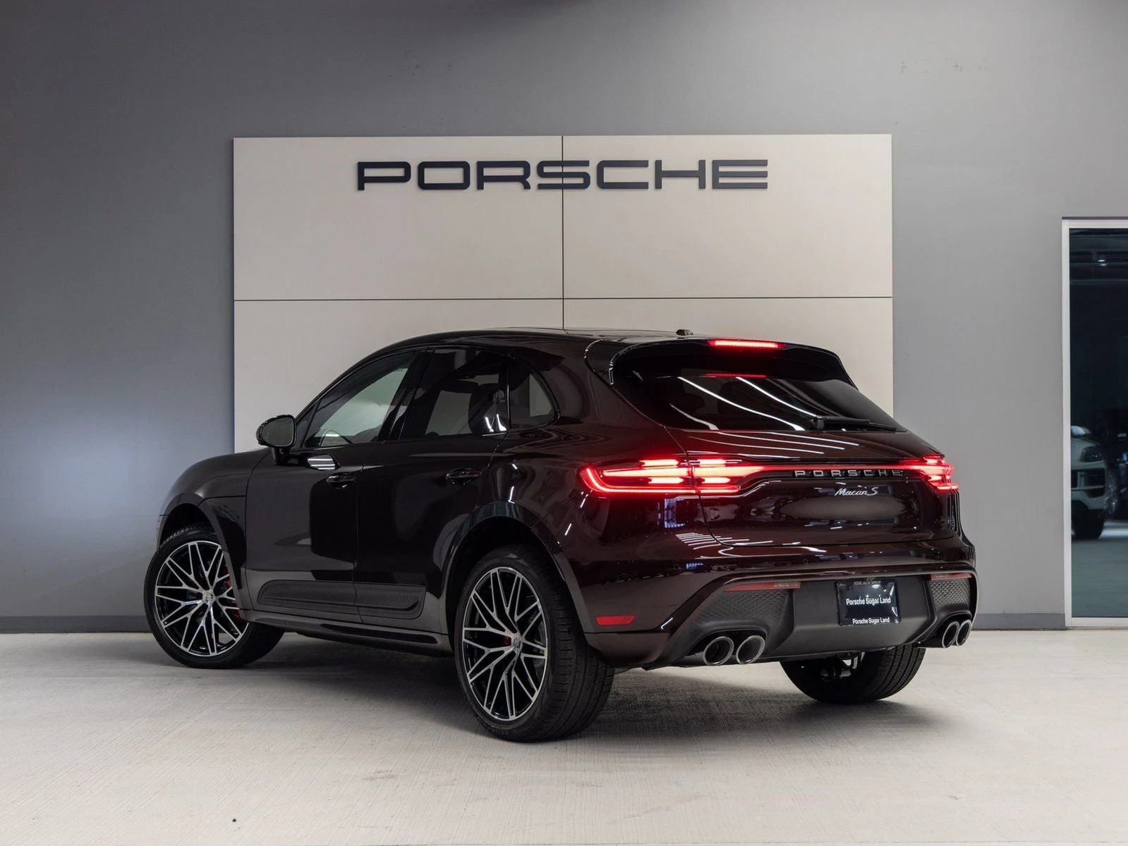 2026 Porsche Macan S (95B), 3/20