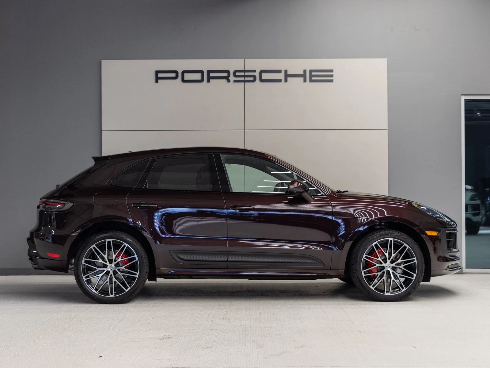2026 Porsche Macan S (95B), 8/20