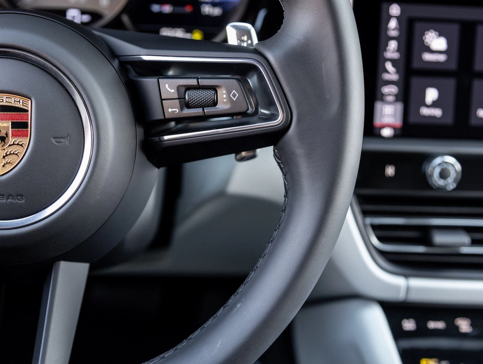2026 Porsche Macan S (95B), 16/20
