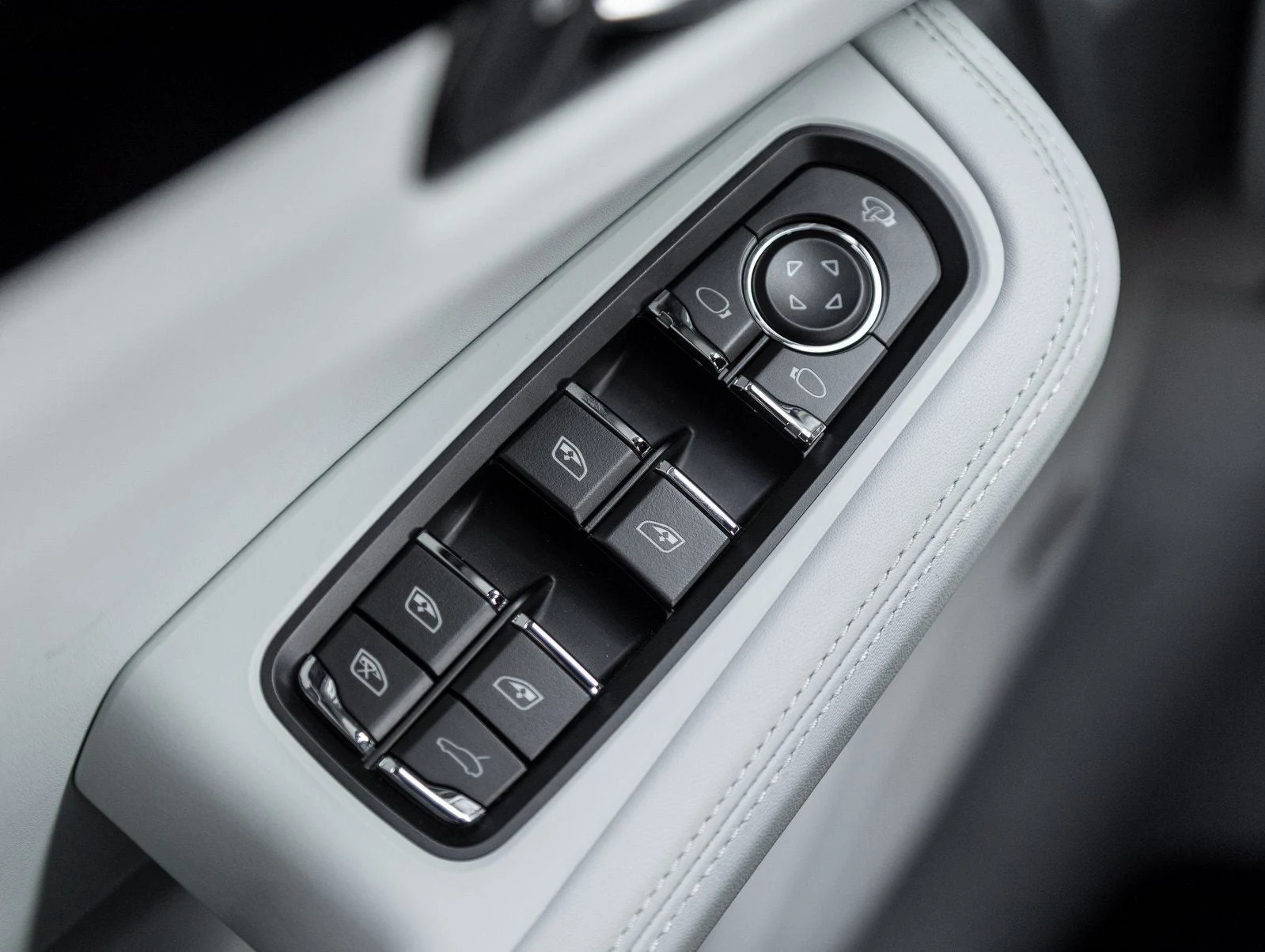 2026 Porsche Macan S (95B), 19/20