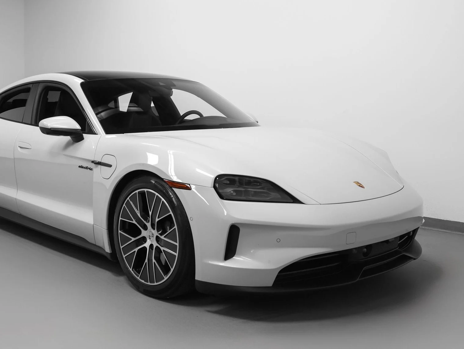 2025 Porsche Taycan 4 Sedan (2025 Update), 8/20
