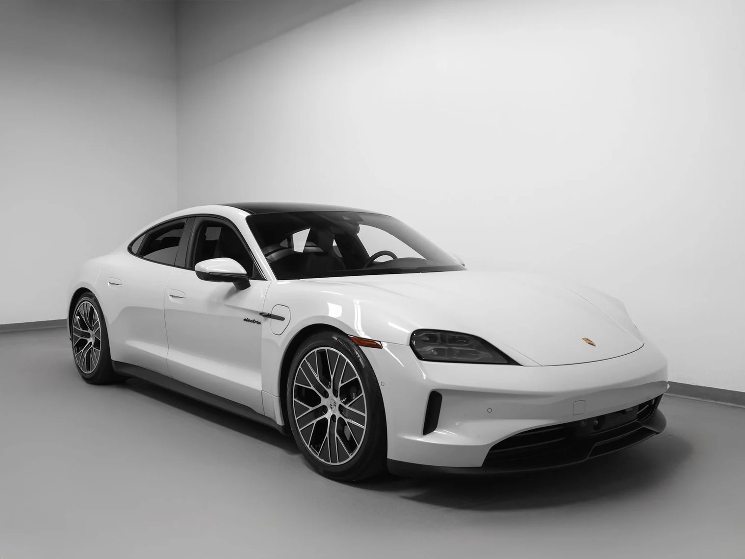 2025 Porsche Taycan 4 Sedan (2025 Update), 9/20